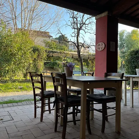 Agriturismo Case Mori مزرعة للإقامة *