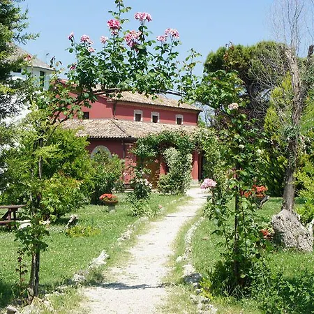 مزرعة للإقامة Agriturismo Case Mori ريميني